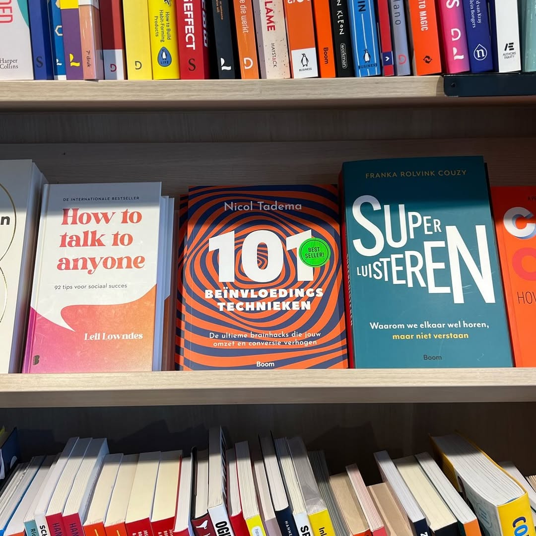Ook gespot in de boekwinkel Scheltema in Amsterdam. Heb jij 101 beinvloedingstechnieken al zien liggen in de winkel? 

#nicol101 #beinvloeding #ondernemen #conversie #sales #omzet #marketing #conmunicatue #auteur