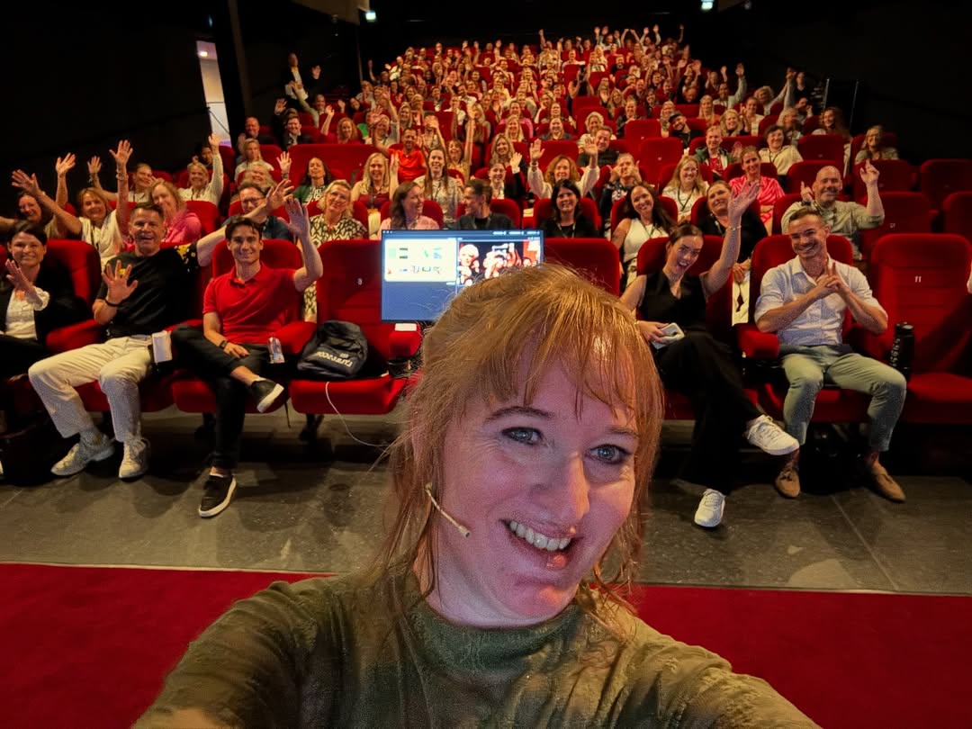 En we zijn los! Vandaag trappen we de tour 𝗥𝗲𝗰𝗿𝘂𝗶𝘁𝗺𝗲𝗻𝘁 𝗜𝗻𝘀𝗽𝗶𝗿𝗮𝘁𝗶𝗼𝗻 𝗢𝗻 𝗦𝘁𝗲𝗿𝗼𝗶𝗱𝘀 af, in een uitverkochte Pathe-zaal.

Er gaat niets boven Groningen! 

Na deze première reist onze tourbus door richting Utrecht, Breda (uitverkocht), Zwolle en Amsterdam. 

Volgepropt met mooie sessies van Martin Koolhoven, Arjan Elbers , Roel C. Verburg , Dirk Driessen , Diana Magielsen en andere sprekers van o.a. jellow.nl , Carv , Werkzoeken.nl en The talentpool community en Werkzoeken.nl 

🦄 Zo trots om hier onderdeel uit van te mogen maken 🌈. 

#unicornsgroningen #nicol101