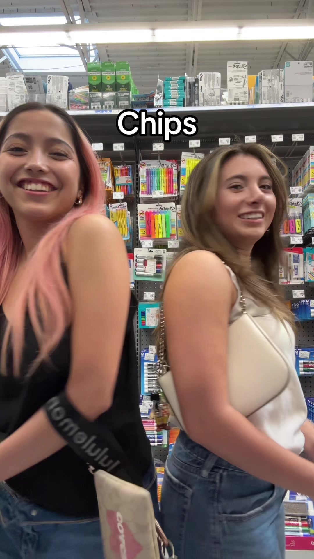 MOVIE NIGHT SNACK CHALLENGE WITH THE BFF😛😛😛😛 #bigbacked 