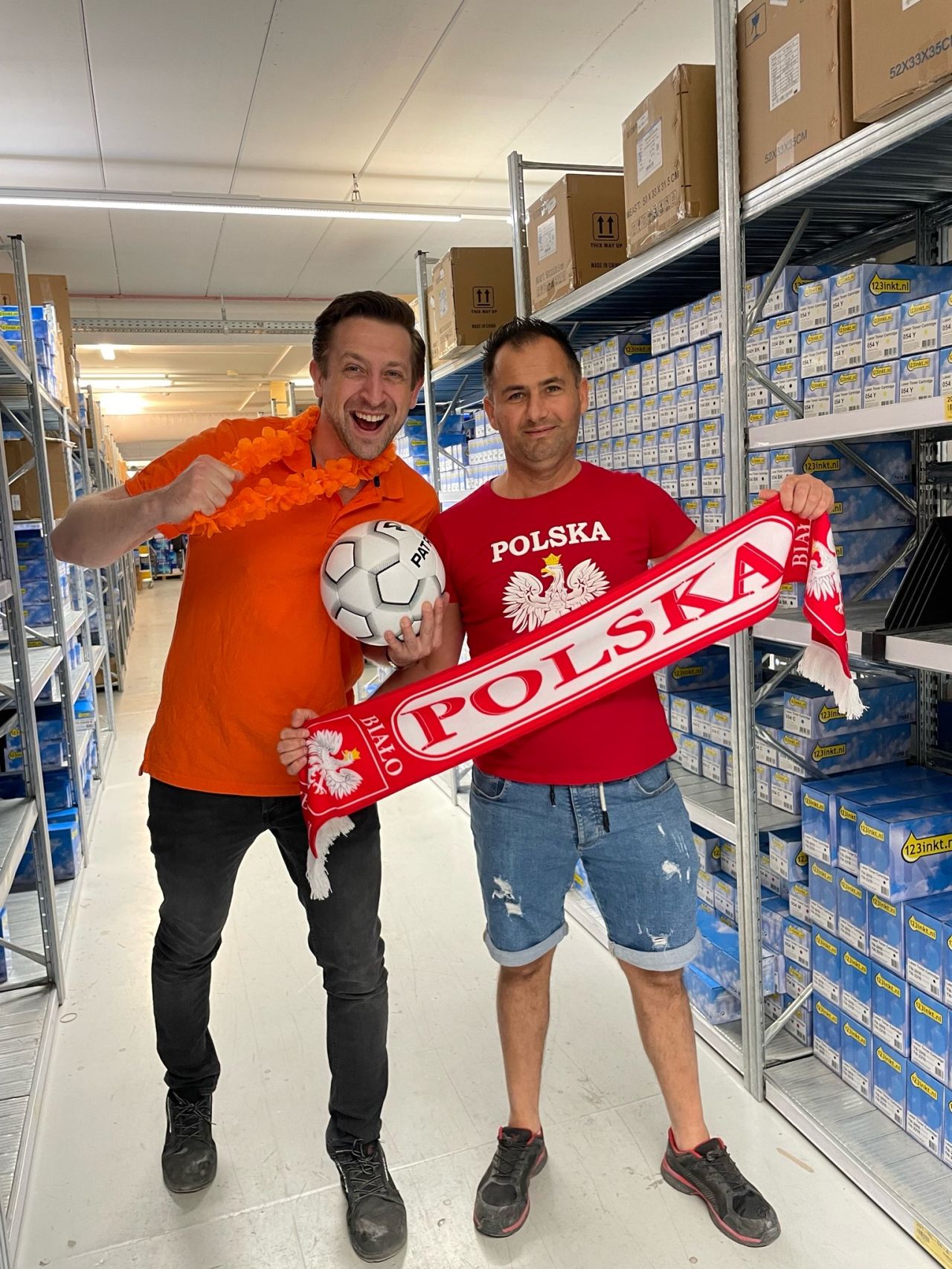 Iedereen klaar voor morgen? Wij wel!!⚽️🧡
