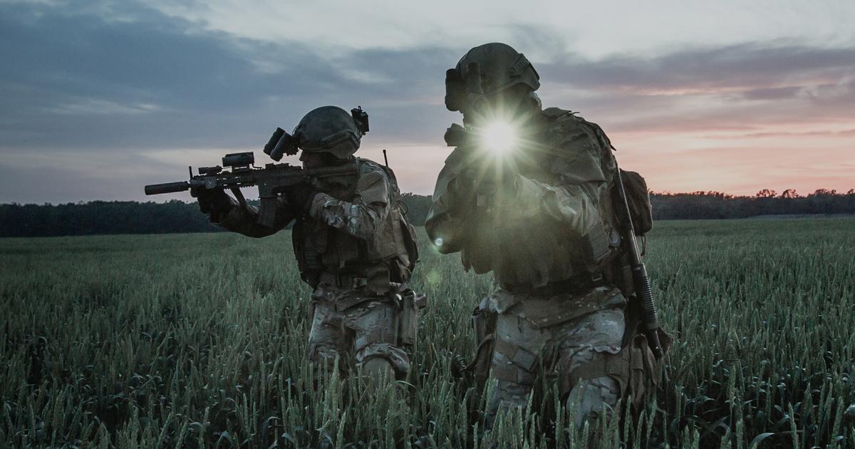 🔐 Vacature Alert: Cyber Security Specialist bij Defensie (DPO)
 
📍 Locatie: Poortugaal – Depot Pernis (Zuid-Holland)
 📅 Reageren vóór: 30 juni 2025
 📄 Uren: 38 uur per week
 💶 Salaris: €4.750 – €6.550 (schaal 11)
 🎓 Niveau: WO (of hbo met veel relevante ervaring)

Wil jij impact maken op de digitale veiligheid van Nederland?
 Bij de Defensie Pijpleiding Organisatie (DPO) werk je mee aan het vormgeven van cybersecuritybeleid binnen een unieke, vitale infrastructuur van Defensie.

👉 Wat ga je doen?
 Ontwerpen, implementeren en verbeteren van cybermaatregelen (IT & OT)
 Bewaken van defensie- en NAVO-normen
 Awareness verhogen binnen DPO
 Leiding geven aan IV-projecten
 Vertegenwoordigen van DPO in nationale en internationale overleggen

🎯 Wat breng jij mee?
 WO Informatica, Informatiekunde of vergelijkbare achtergrond
 Meerjarige ervaring in cybersecurity (IT én OT)
 Kennis van architectuur, risicoanalyse en identity & access management
 Sterke communicatieve vaardigheden, overtuigingskracht en zelfstandigheid

💡 Ervaring binnen Defensie of met vitale infrastructuur? Dan heb je een streepje voor.

📌 Deze functie valt onder COMMIT, het materieel- en IT-commando van Defensie.
 📌 Als burger draag je actief bij aan de missie van Defensie, zónder militair te zijn.

🔗 Solliciteer direct via: https://lnkd.in/eFuy6nbj

Let op: de gevraagde opleiding en ervaring zijn harde functie-eisen. Voldoe je (nog) niet volledig? Kijk dan ook eens naar onze andere IT-functies, of ontdek de mogelijkheden als reservist of binnen een militaire functie met focus op cyber!

#vacature #cybersecurity #defensie #DPO #COMMIT #cyberdefensie #OTsecurity #ITsecurity #werkenbijdefensie #Poortugaal #digitalebeveiliging