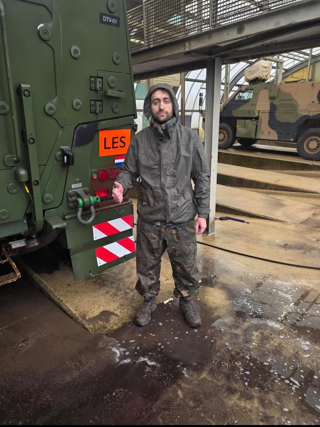 Vorige week heeft onze collega Kjell de rijopleiding boxer gehaald. Gefeliciteerd Rammer sodeju!🔥

#reservist #113veldgeniecompagnie #11pantsergeniebataljon #werkenbijdefensie #11pagnbat