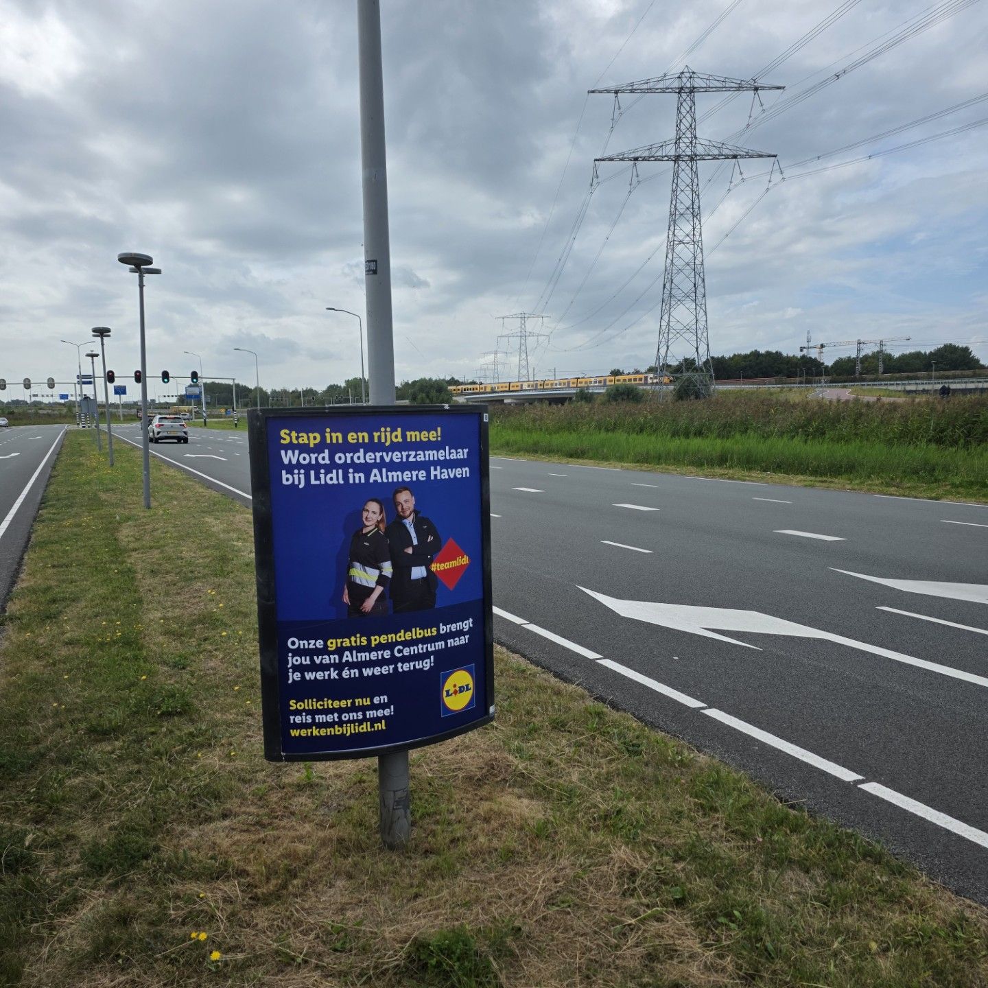 Wil jij werken in ons distributiecentrum in Almere, maar heb je geen eigen vervoer? 

Vanaf september kunnen onze collega's gratis gebruik maken van een pendelbus🚍!

Zie onderstaande post van Dennis voor meer informatie.