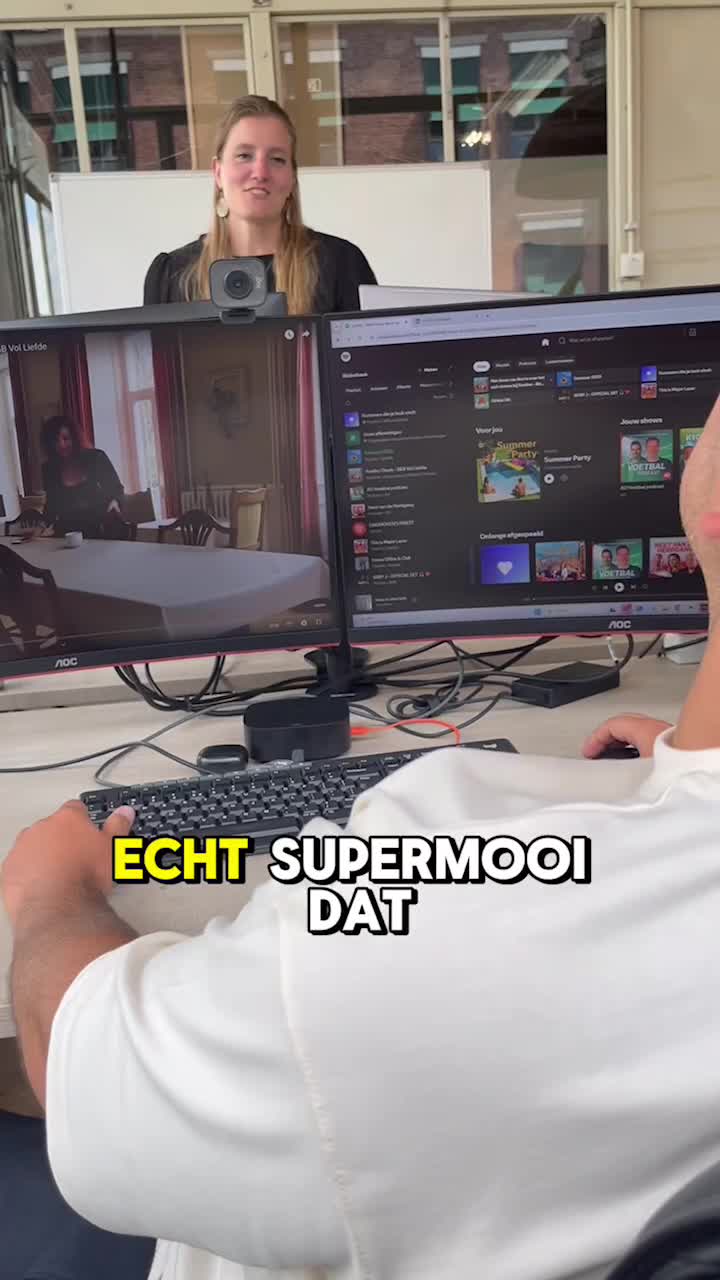 Kijk dan. Jisca Mannessen aan het werk op ons nieuwe kantoor en ik zat gewoon heerlijk mijn favoriete serie te kijken tijdens werktijd.

Komt ze ineens met allemaal dingen als ‘meer inhoud’, ‘we moeten onze autoriteitsrol pakken omdat we weten wat Gen Z wil’ en ‘we moeten meer met onze ambassadeurs doen’. 

Ze zei overigens ook iets over werkvoorraad en deadlines maar dat heb ik niet echt gehoord.

De eerste 3 dingen heb ik wel goed begrepen dus aan de slag!

Check it out. Mijn lieve vriend Orlando Belfor geeft sollicitatie tips voor Gen Z. Superleuk op Linkedin maar dit gaat juist op de socials waar Gen Z wél is.

Voor dit platform: doe er je voordeel mee als werkgever. Dit is hoe je jouw kandidaten zelfvertrouwen geeft.

En je gebruikt onze knowhow en creativiteit zodat wij je positioneren als aantrekkelijk werkgever voor de jonge generaties.

Zo is het ook! 

#nutzy #tips #genz