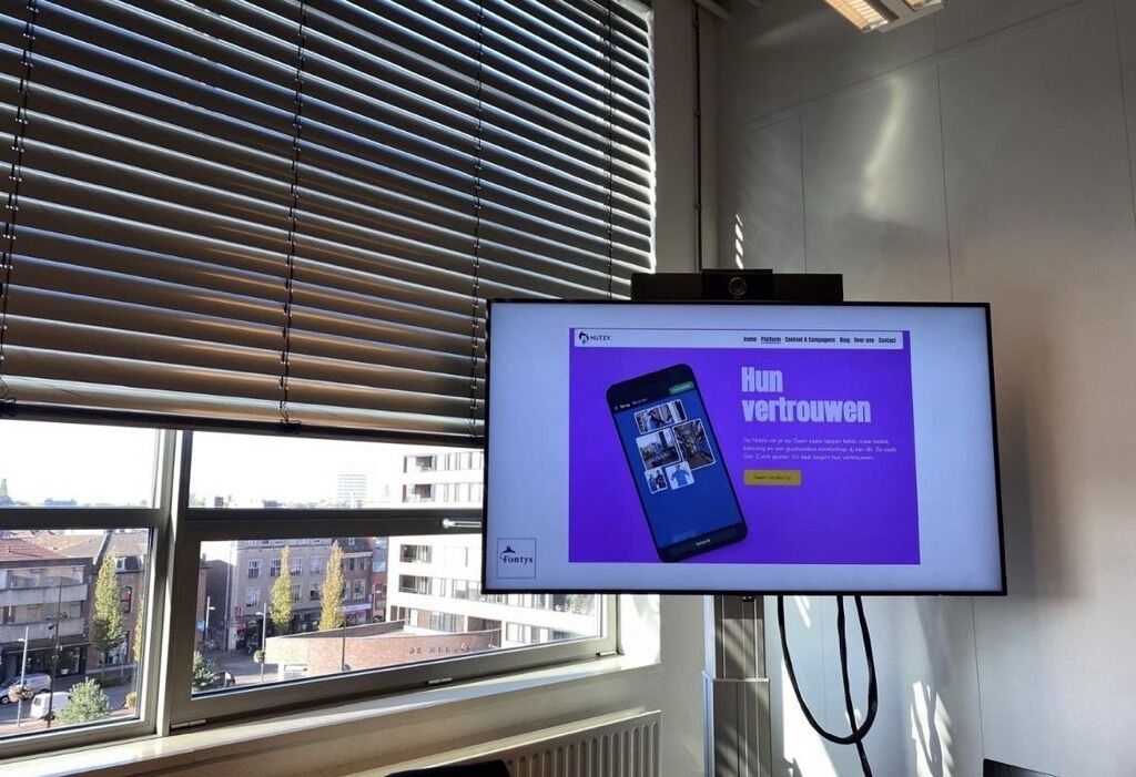 Gespot op Fontys HRM en Toegepaste Psychologie in Eindhoven!

Supertof om te zien dat steeds meer studenten kennismaken met ons jobboard! 

Geen call to action: ik ben gewoon trots.

#nutzy #jobboard #fontys