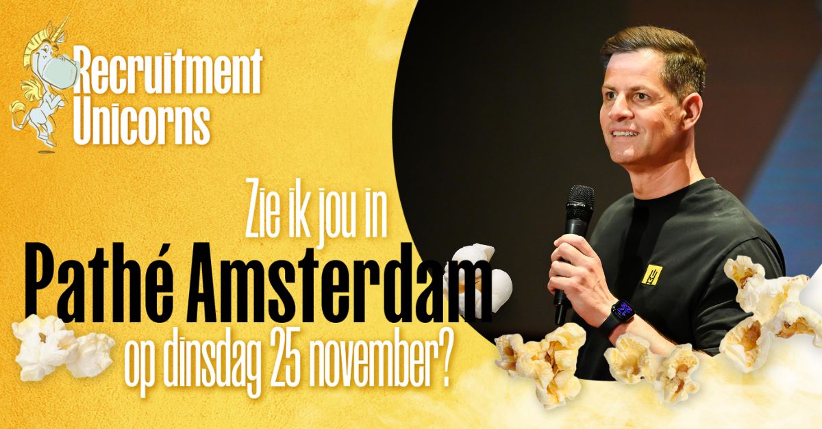 𝗔𝗺𝘀𝘁𝗲𝗿𝗱𝗮𝗺, 𝗹𝗲𝘁’𝘀 𝗴𝗼!! 𝗡𝗼𝗴 éé𝗻 𝗸𝗲𝗲𝗿 𝘃𝗼𝗹𝗹𝗲 𝗯𝗮𝗸 𝗶𝗻𝘀𝗽𝗶𝗿𝗮𝘁𝗶𝗲, 𝗴𝗼𝗲𝗱𝗲 𝘃𝗲𝗿𝗵𝗮𝗹𝗲𝗻 𝗲𝗻, 𝗷𝗮𝘄𝗲𝗹, 𝗽𝗼𝗽𝗰𝗼𝗿𝗻! 🍿 

Na vier uitverkochte edities in Groningen, Utrecht, Breda en Zwolle sluiten we de Recruitment on Steroids-tour af in 𝗣𝗮𝘁𝗵é 𝗔𝗺𝘀𝘁𝗲𝗿𝗱𝗮𝗺-𝗡𝗼𝗼𝗿𝗱, 𝗼𝗽 𝟮𝟱 𝗻𝗼𝘃𝗲𝗺𝗯𝗲𝗿, waar onder andere:
🎤 Nicol Tadema onze dagvoorzitter is en je laat meedenken in hoe inspiratie nou eigenlijk werkt.
🤖 Carv laat zien wat AI in recruitment écht kan betekenen.
🖇️ Lars Evers je haarfijn uitlegt waarom freelancers geen paperclips zijn.
🦍 Arjan Elbers alles deelt over guerilla recruitment.
🧑‍🎓 Diana Magielsen je meeneemt in de skills revolutie.
En onze Dirk Driessen vertelt over het web van de toekomst en waarom dat met de nieuwe E.A.A.-wet belangrijker is dan ooit. 🚨 

Daarnaast kun je rekenen op storytelling van Martin Koolhoven, een dosis humor van Roel C. Verburg, Gen-Z inspiratie en natuurlijk... popcorn. 🍿 🍿 

Voor slechts € 𝟵𝟱 (𝗲𝘅 𝗯𝘁𝘄) ben jij erbij en met kortingscode 'getnoticed10' krijg jij zomaar € 𝟭𝟬 𝗸𝗼𝗿𝘁𝗶𝗻𝗴! 
Bestel de laatste kaarten hier 👉  https://lnkd.in/eKyZjXPW

#recruitmentunicorns #recruitment #getnoticed