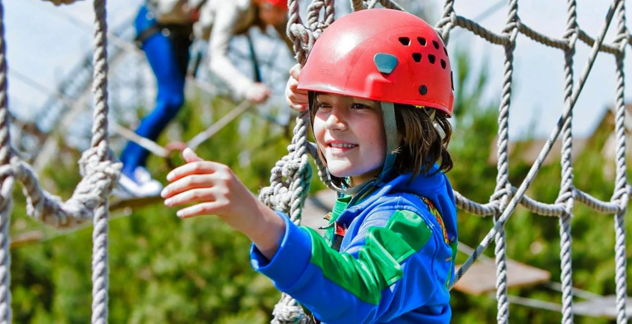 Je hebt nog tot begin november om te klimmen in #Toverland! 
https://lnkd.in/dmvDt278