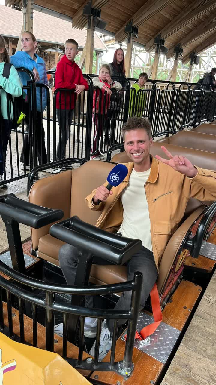 Presenteren vanuit een achtbaan, op een filmpremière of als verslaggever? Het kan mij niet gek genoeg!🤩🎢

Er is 1 ding waar mijn bloed sneller van gaat stromen en dat is presenteren! Als je dat dan ook nog eens combineert met pretparken, dan maak je mij heel gelukkig! 🙌🏻

Bij Attractiepark Toverland mag ik me inzetten voor de meest uitenlopende klussen. Filmen in een achtbaan of bijvoorbeeld de presentatie van de nieuwe film HALLOWIEBE die nu landelijk in alle bioscopen draait. Enorm gaaf! 🎞️

Martijn van Gerwen, ontzettend bedankt voor deze kansen en op naar nog veel meer toffe content! 🚀 

Kun jij ook een presentator gebruiken die niets liever doet dan mensen enthousiast maken? Dan hoor ik dat heel graag😉

#presentator #work #toverland