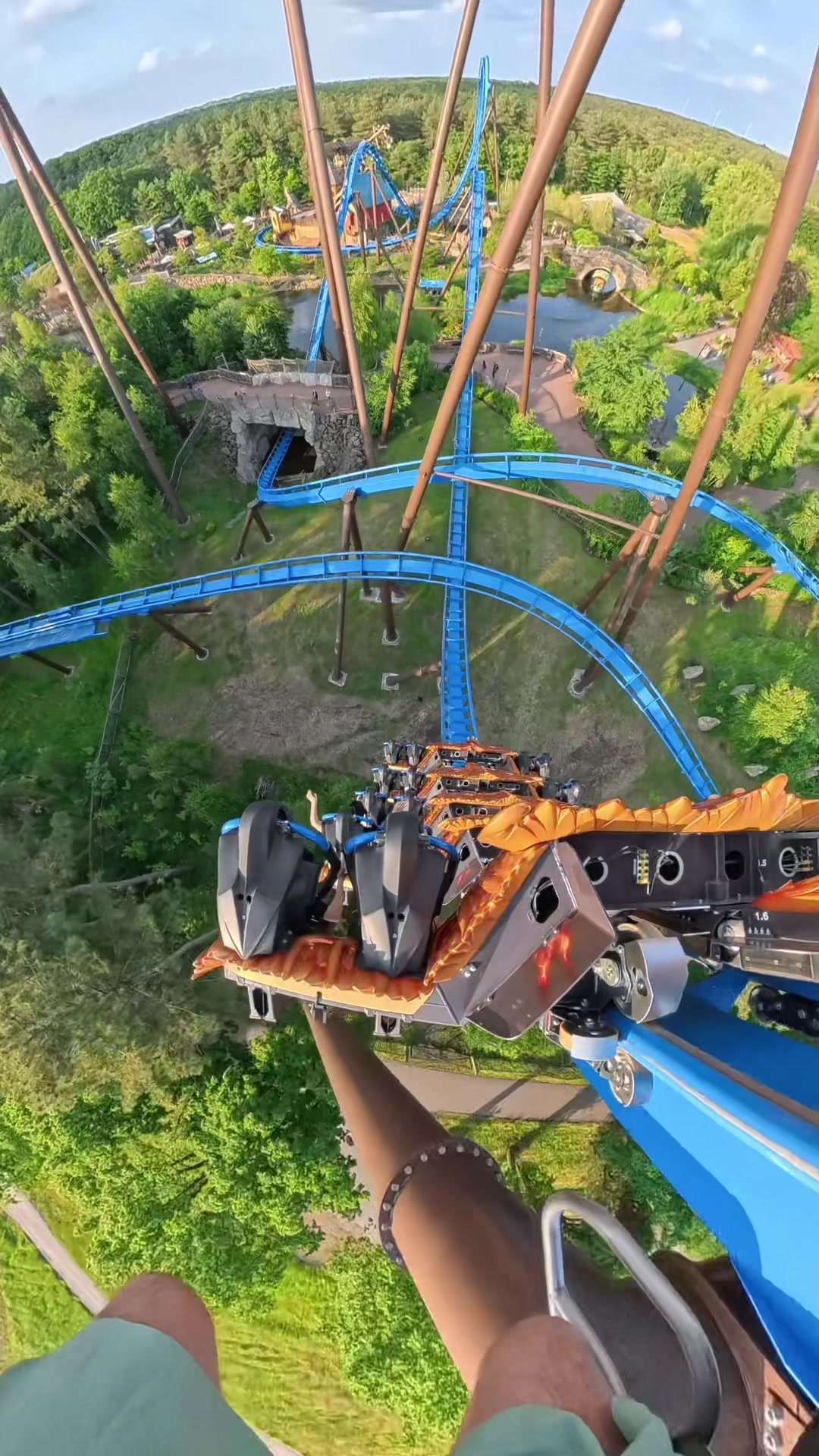 No Bad Rows On This Coaster! 
•
🎢 Fenix at Toverland 🎡
•
#fyp #pov #rollercoaster #toverland #netherlands 