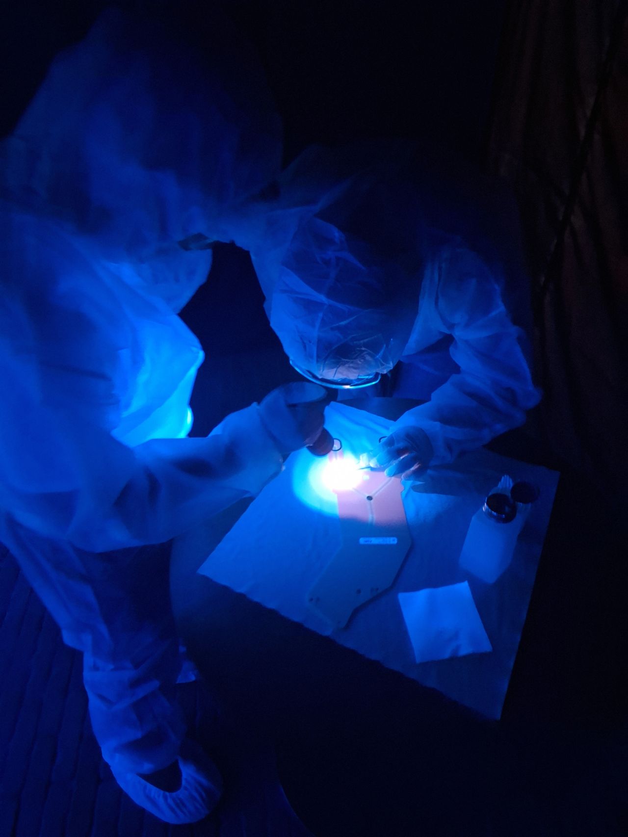 Wekend van de wetenschap 
Sint-Lukas Eindhoven 
is begonnen!
Particle hunting in echt
Enthousiasme stijgt!
Cleanroom Experience werkt
...wordt vervolgd 
techniekpromotie doe je met je ❤️
#werkenbijVDL #VDLgroep #VDLETG
#particlehunting #Cleanroom #ontdekkingsreis #licht #techniekpromotie 