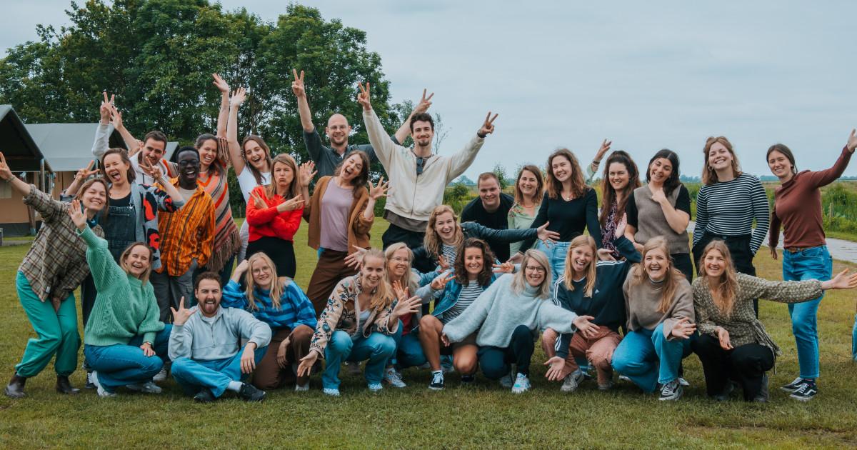 Een hele toffe klant van ons heeft twee leuke vacatures uitstaan!

Wil jij werken bij een organisatie die zich inzet voor kinderen en jongeren tussen 10 en 16 jaar die minder kansen krijgen dan hun leeftijdsgenoten?

Kom dan werken bij Stichting Move. In maatschappelijke projecten ontdekken jongeren hun talenten en leren ze welke waardevolle rol zij kunnen vervullen in de samenleving. In diverse steden binnen Nederland verkennen zij onder begeleiding van studenten samen andere leefwerelden om hun perspectief verbreden. Op deze manier worden sociale bubbels doorbroken. #vacature #office #regiocoordinator