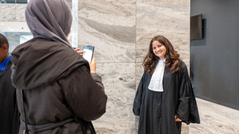 Jaarcoördinator gezocht!
 💼 32 uur p/w | 📍 Amsterdam Nieuw-West

Als jaarcoördinator organiseer je doordeweeks het lesprogramma en voer je dit op zondag uit samen met gastdocenten, begeleiders en een klassendocent. Of je nu ervaring hebt als docent, maatschappelijk werker, coördinator of programmamaker: je bent welkom!

Wij zoeken iemand met o.a.:

 ✔️ HBO werk- en denkniveau
 ✔️ Sterke communicatieve vaardigheden
 ✔️ Een lokaal netwerk in (of rond) Nieuw-West
 ✔️ Ervaring of affiniteit met onderwijs

Bekijk de vacature en solliciteer: https://lnkd.in/eiBw9rmX

#vacature  #werkenaangelijkekansen #coördinator #onderwijs #gelijkekansen